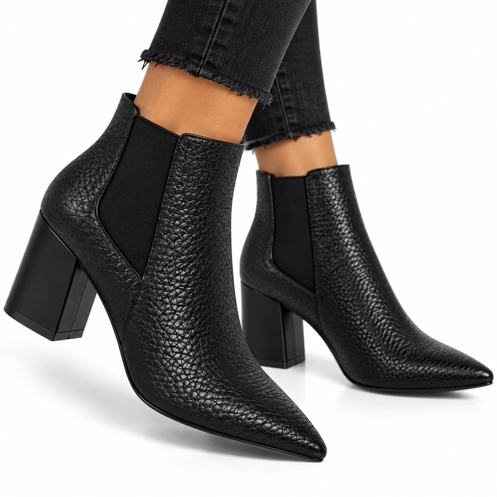 Qupid Milkyway Black Snakeskin Embossed Pointed Toe Block Heel Booties Size 9.5